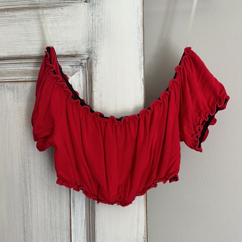 Publik Crop Top - Picture 2 of 2